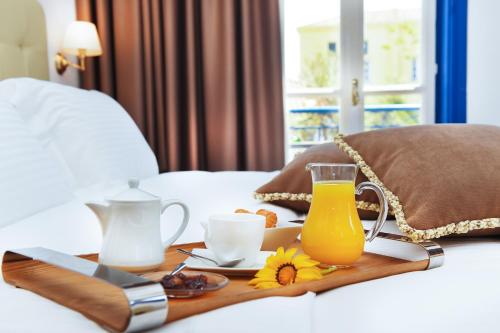 Armata Boutique Hotel - Tap to explore photos