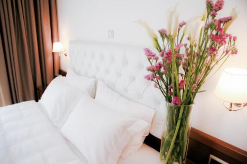 Armata Boutique Hotel - image 3