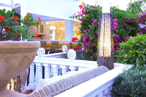 Bar/ Salón, Armata Boutique Hotel in Spetses