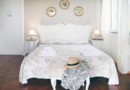 Deluxe Double Room with Balcony and Sea View