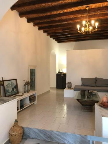 Spacious Paros, Lefkes house with awesome view, Kampos Paros (foto 6)
