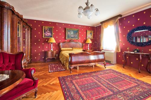  Palazzo Wellness Villa in Eger