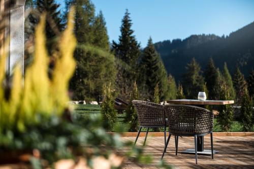 Les Dolomites Mountain Lodges 5
