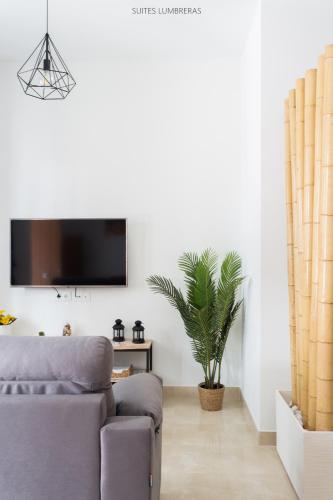 Suites Lumbreras - Tap to explore photos