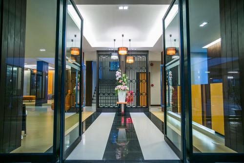 Fuajee, De Hug Hotel and Residence (SHA Extra Plus) in Chiang Rai
