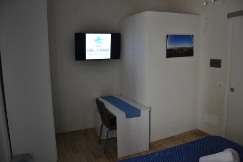 Deluxe Room image 9