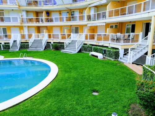 Exterior view of Parquemar VIII Solo Familias Serviplaya