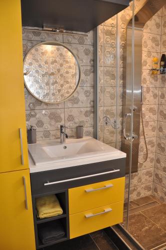 Lux apartman Čačak - image 8