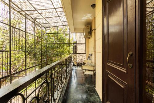 Hostie Aarna-4 BR apt near Moolchand/Apollo, S. Delhi
