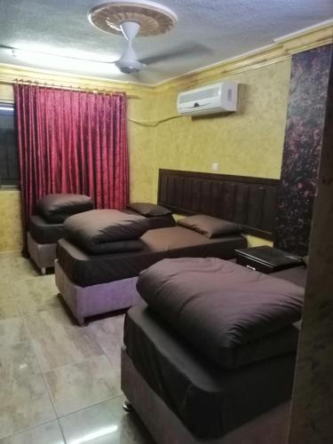 Aqaba Roza – Al' Aqabah, TX