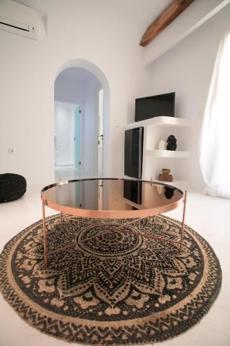 Iphimedeia Luxury Hotel & Suites - image 14