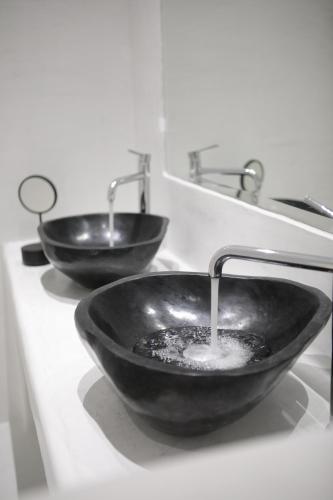 Iphimedeia Luxury Hotel & Suites - image 7