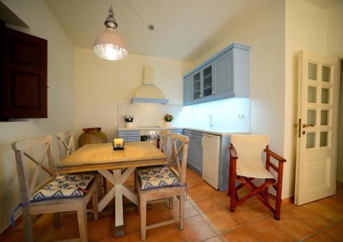 Focalion Castle Luxury Suites - image 5