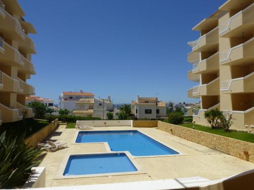  Alvor,1 Bedroom Apartment Condominium w/ pool in Alvor
