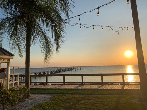 Alrededores, TAMPA BAY, BEACH step away, WIFI, FREE PARKING,POOLS, JACUZZI in Ruskin (FL)