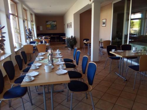 Hotel am Bahnhof 2