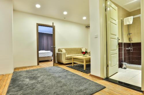 Modern Suites - image 4