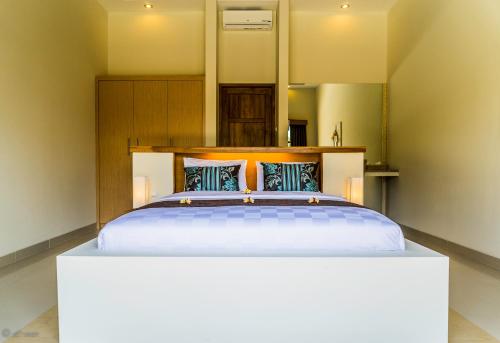 庫布英達潛水溫泉度假村 (Kubu Indah Dive & Spa Resort) in 圖蘭本