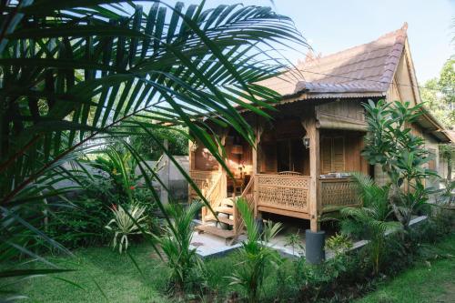 Pande Homestay Room Type - Bungalow with Patio