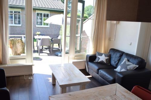 Heuveltjes 4 pers. bungalow - image 12