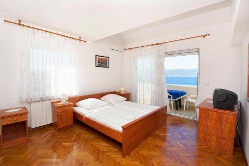 Apartments and rooms by the sea Slatine Ciovo - 1139 - image 7