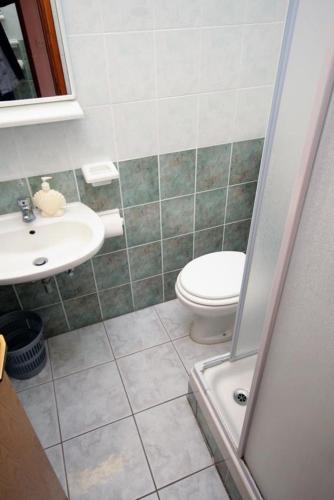 Apartments and rooms with parking space Marina Trogir - 5953 - image 2