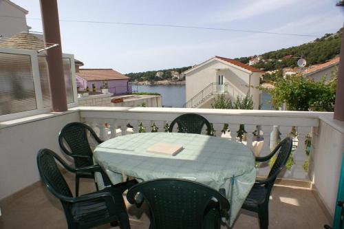 Two-Bedroom Apartment with Terrace and Sea View image 2