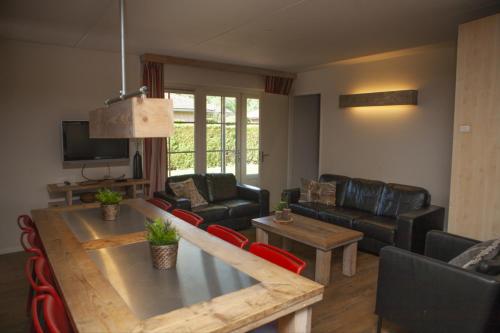 Wilbrink 6-8 pers. bungalow - image 12
