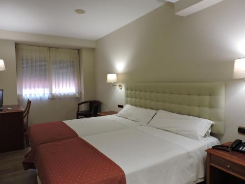 Hotel El Nogal - image 5
