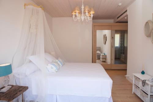 Es Cel de Begur Hotel - image 12