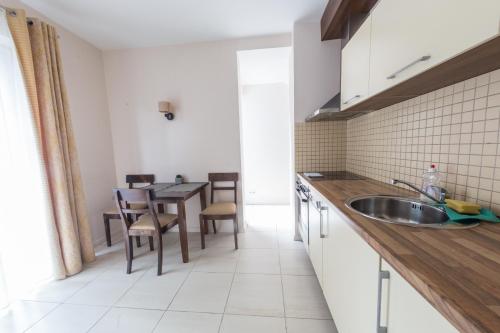 Apartments Ameda 4