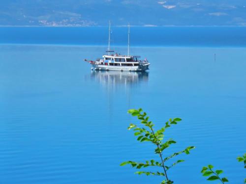  Apartment Hana in Omiš