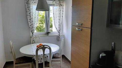  Apartment Hana in Omiš