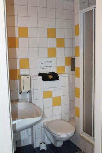 Westend City Hostel - image 11