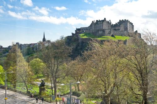 Destiny Scotland Charlotte Square Apartments - image 7