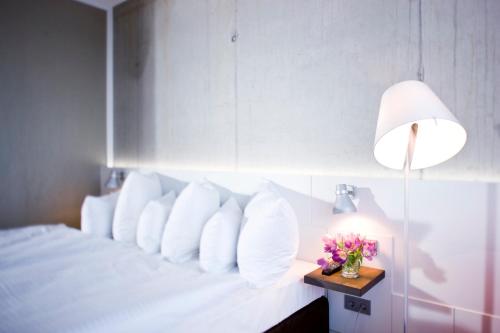 Factory Hotel - image 12