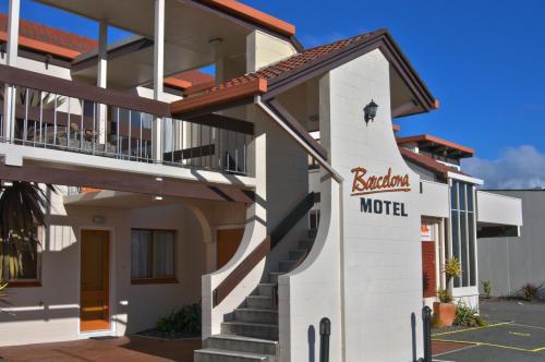 Barcelona Motel - Accommodation - Taupo