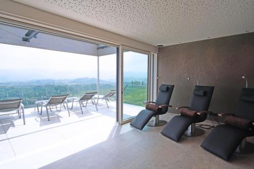 Spa, Mahorko Wein Wellness Wasserbuffel in Glanz An Der Weinstrasse