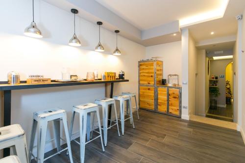 ห้องอาหาร, สปัญญา อาเว (Spagna Ave) near เปียซซา ดิ สปัญญา