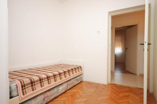 Apartments with a swimming pool Umag - 3358 - image 6