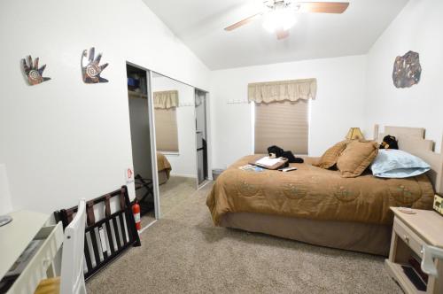 Standard Queen Room