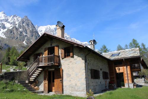 Baita Bouquetin gîte à louer Casa Purtud
