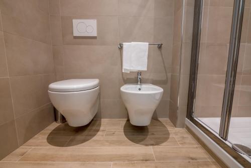 Double or Twin Room with Balcony image 8