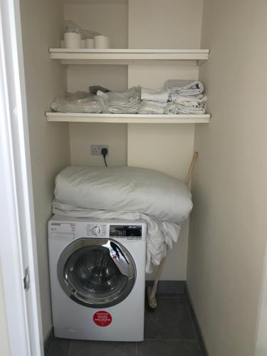 CENTRAL APARTMENT PADDINGTON - image 8