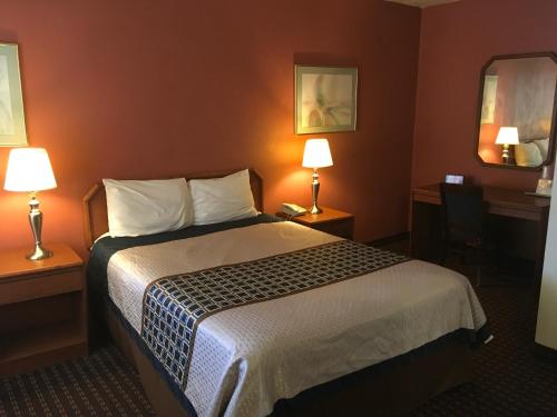 1 queen bed