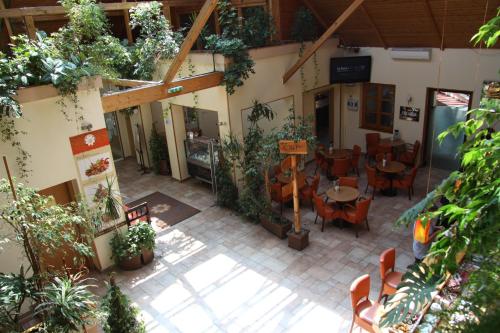 Gastland M0 Hotel & Restaurant - main image