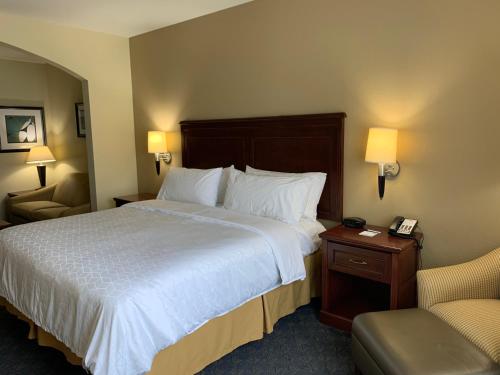 Holiday Inn Express Hotel & Suites Pampa, an IHG Hotel