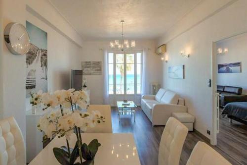 SEA FRONT SUITE - Panoramic View with Terrace - 85 m, Nice (fotografie 5)