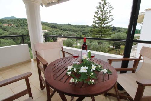 Frankis Apartments Agios Spyridonas Perithia