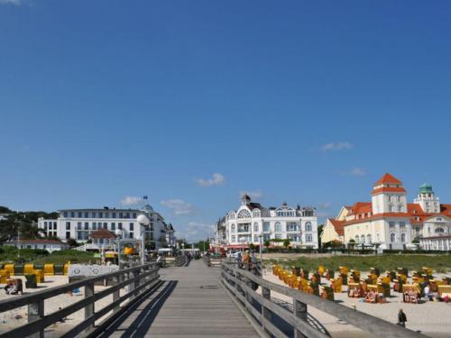 Beach, Direkt am Strand mit Meerblick und Sauna - FeWo Strandidyll in Ostseebad Binz